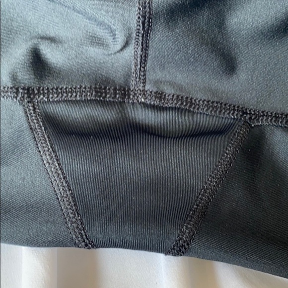 A: Nike Dry-Fit Black Active wear Wide Capris Leg Womens M - Picture 8 of 8